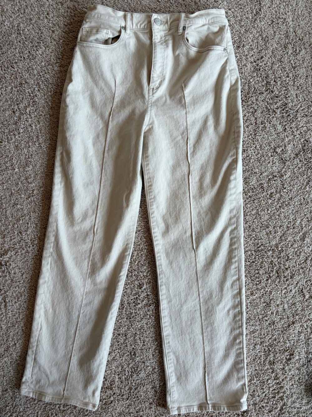 Loft The Straight women’s Cream Straight-Leg Cream Jeans w/ Crease  Size 28/6